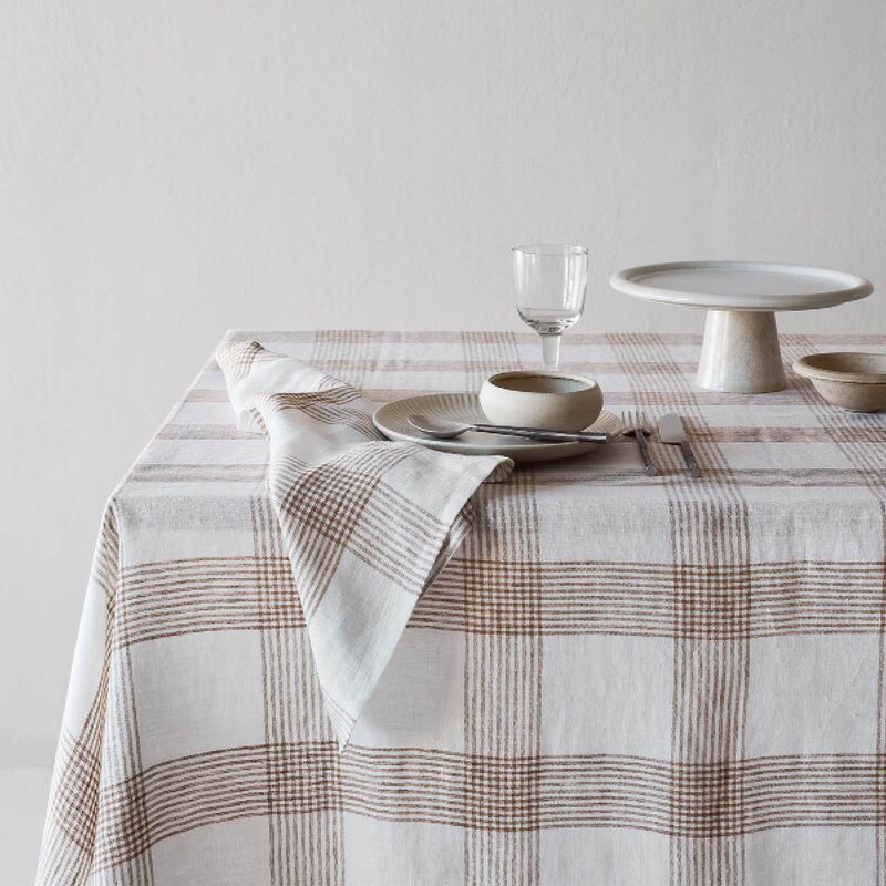 Tell Me More Odette duk i lin 145x330 cm brun