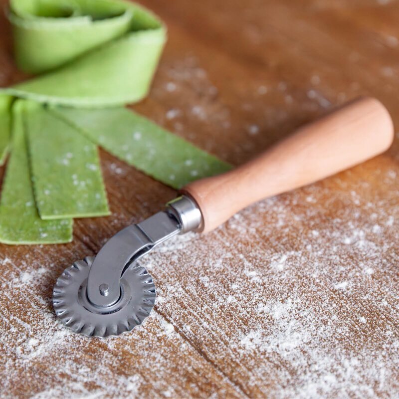 Marcato Pastakutter tannet rustfritt stål/tre