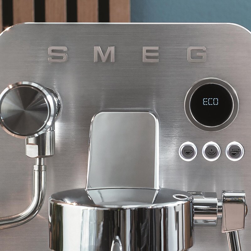 SMEG Minipro espressomaskin EMC02 1,7L hvit