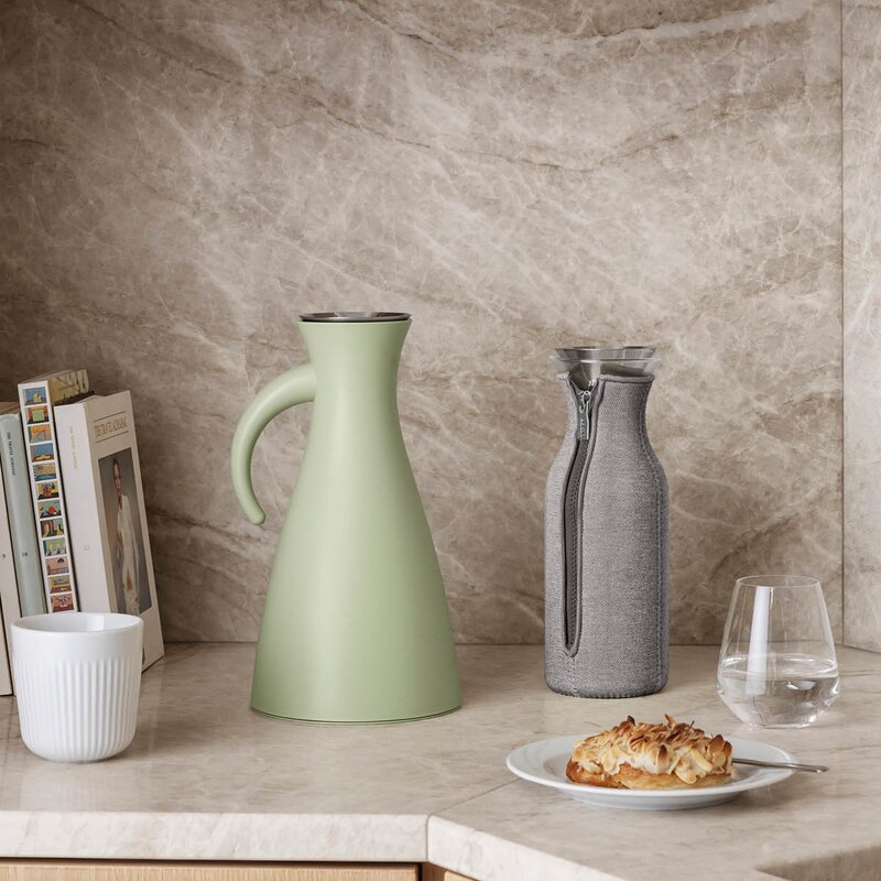 Eva Solo Kjøleskapskaraffel 1L dark grey