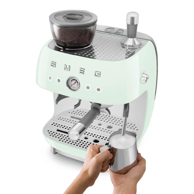 SMEG Espressomaskin EGF03 2,4L m/kaffekvern pastell grønn