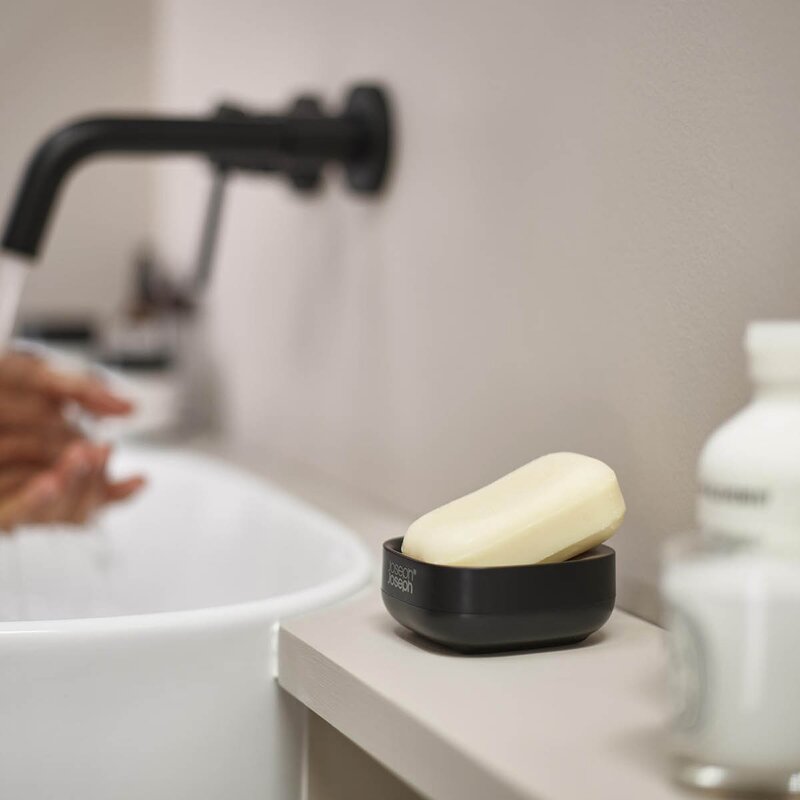 Joseph Joseph Slim Compact såpeskål 7,1x8,4 cm matt svart