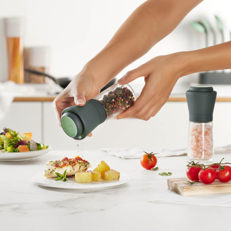 Lékué Salt- og pepperkvern 15,2 cm 2 deler grå/klar