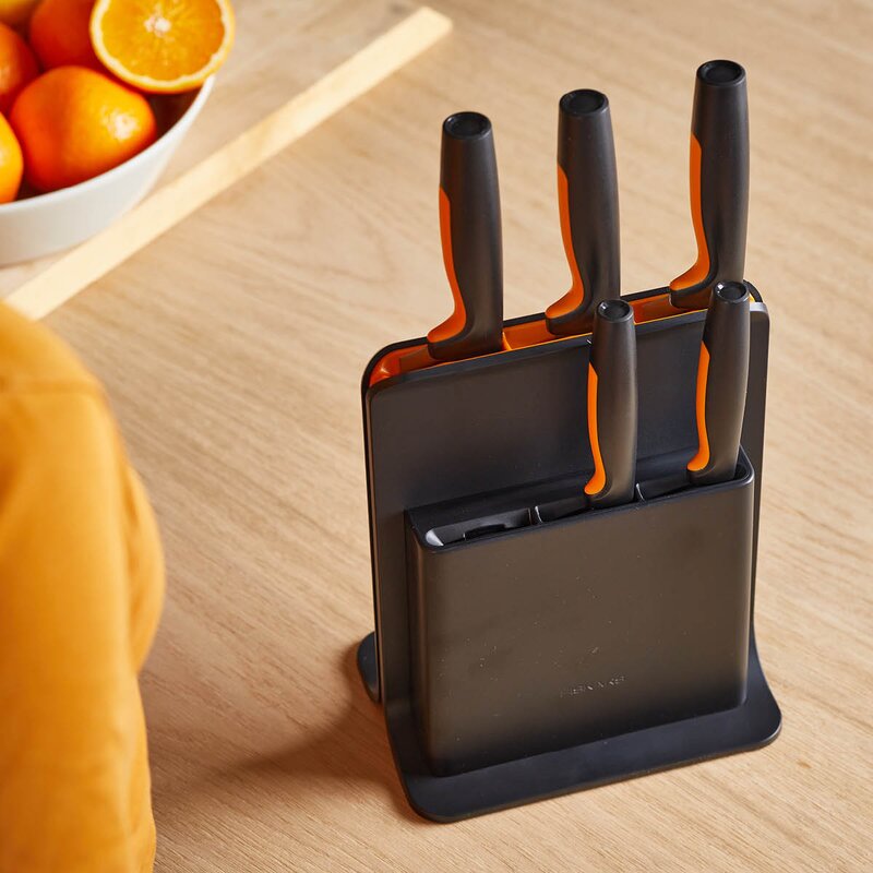 Fiskars Functional Form santokukniv 35,5 cm svart/rustfritt stål
