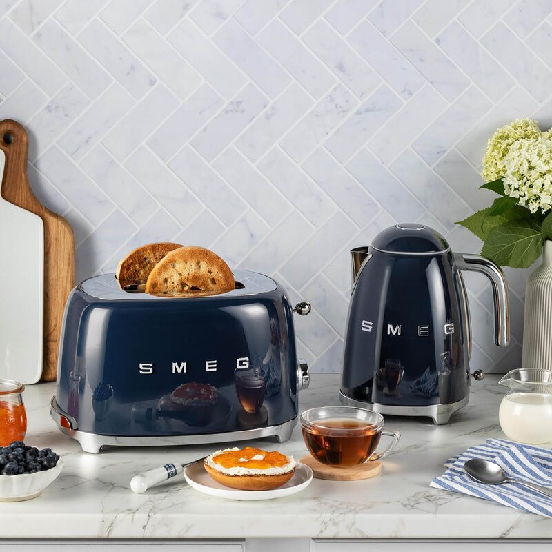 SMEG Vannkoker KLF03 1,7L navy blue