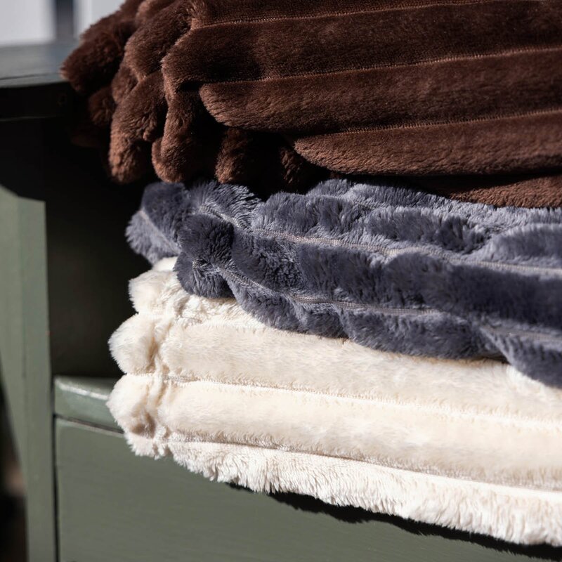Sagaform Esther fleece pledd 130x170 cm grå