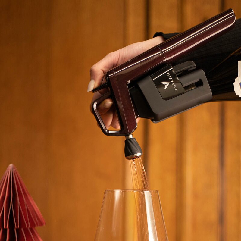 Coravin Timeless Six+ vinsystem i koffert 12 deler rød