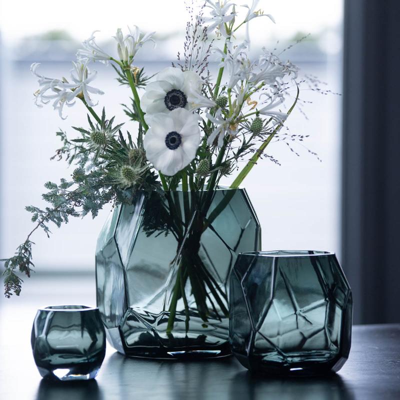 Magnor Iglo vase stor 22 cm askesvart 