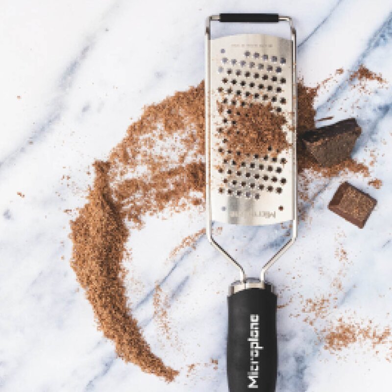 Microplane Gourmet Star Grater rivjern stjerneblad svart