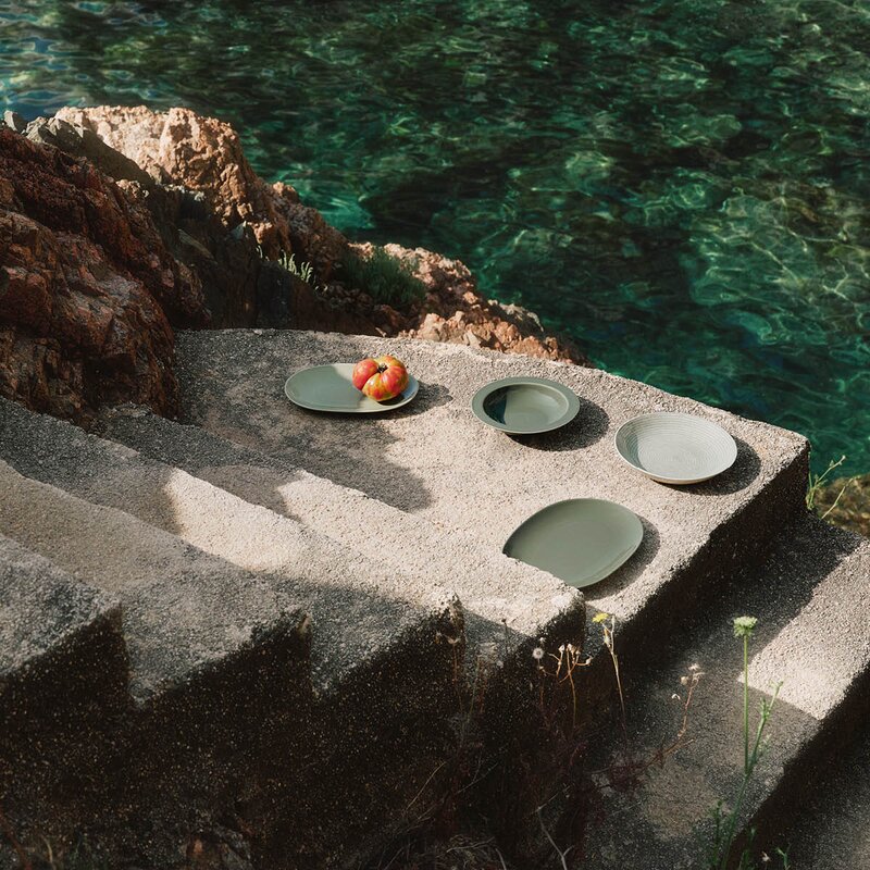 Arabia 24h oval tallerken 22x32 cm vintergrønn