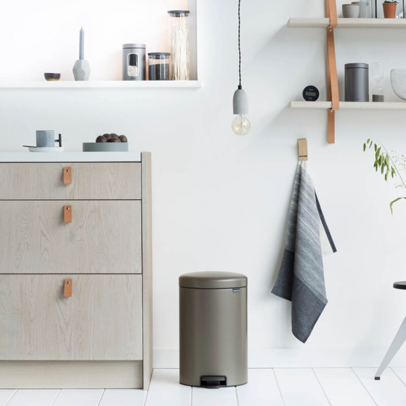 Brabantia NewIcon pedalbøtte 20L platinum