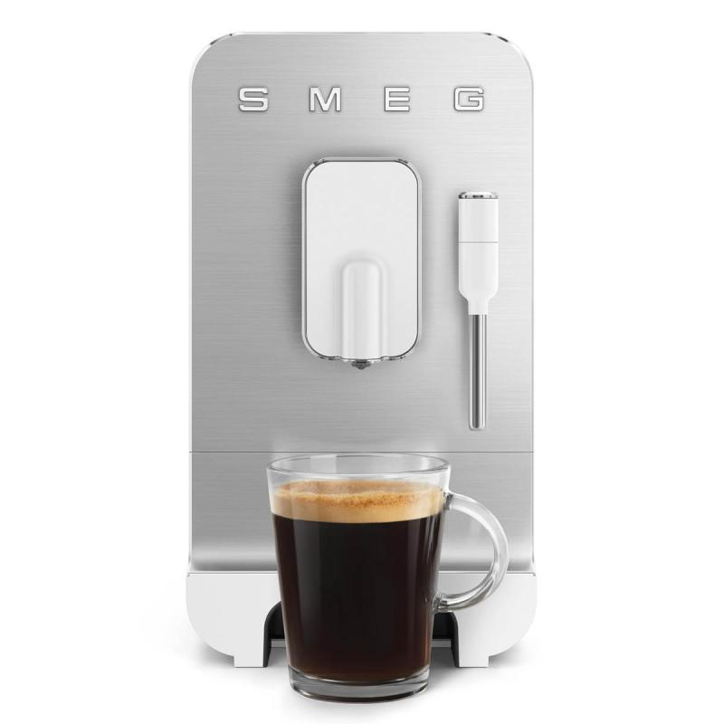 SMEG Kaffemaskin BCC12 1,4L m/melk hvit