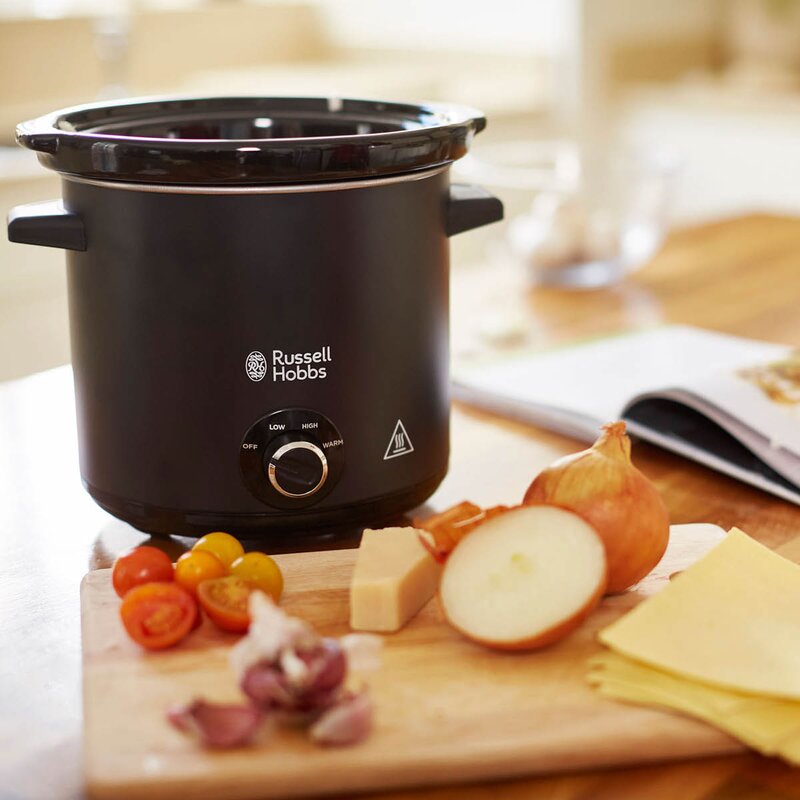RUSSELL HOBBS SlowCooker gryte med tavle 3,5L 200W svart