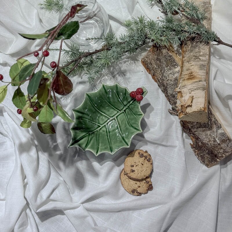 Bordallo Pinheiro Holly skål 21,5x15,5 cm misteltein grønn