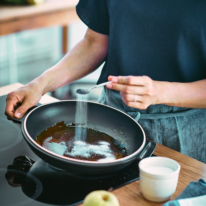 Emile Henry Ildfast form tarte tartin 2,2L mørk grå