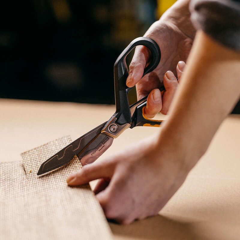 Fiskars Robust PowerArc saks 21 cm