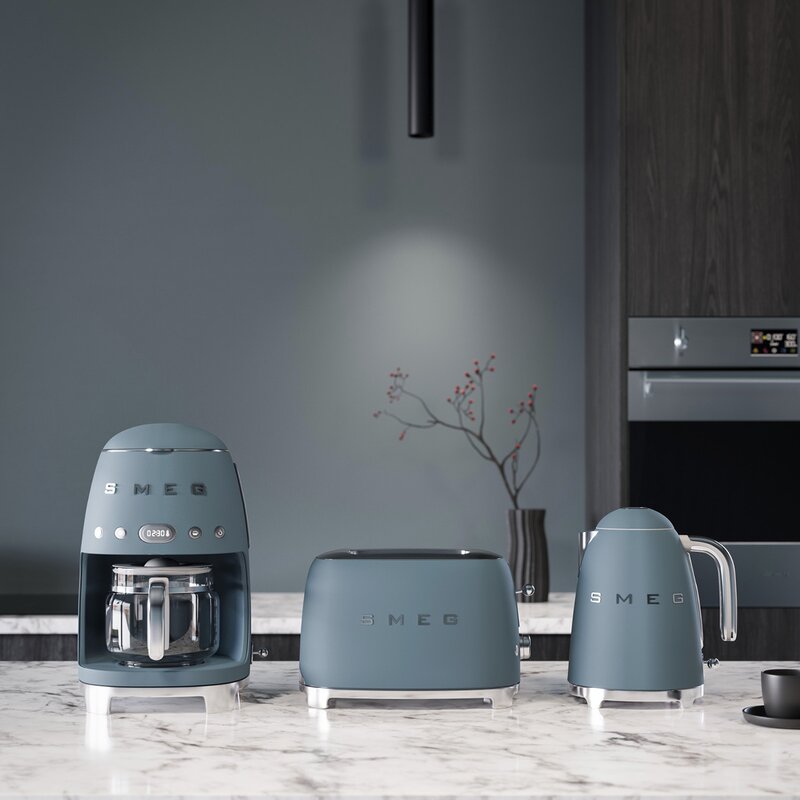 SMEG Vannkoker 1,7L KLF03 storm blue