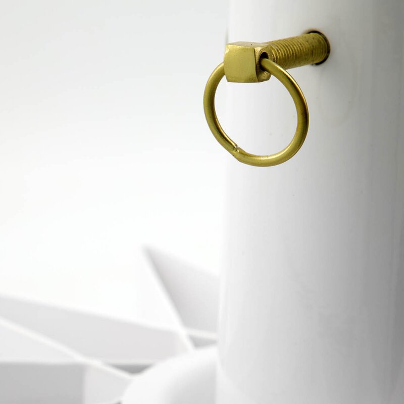 House Doctor Star juletrefot i jern 47 cm hvit