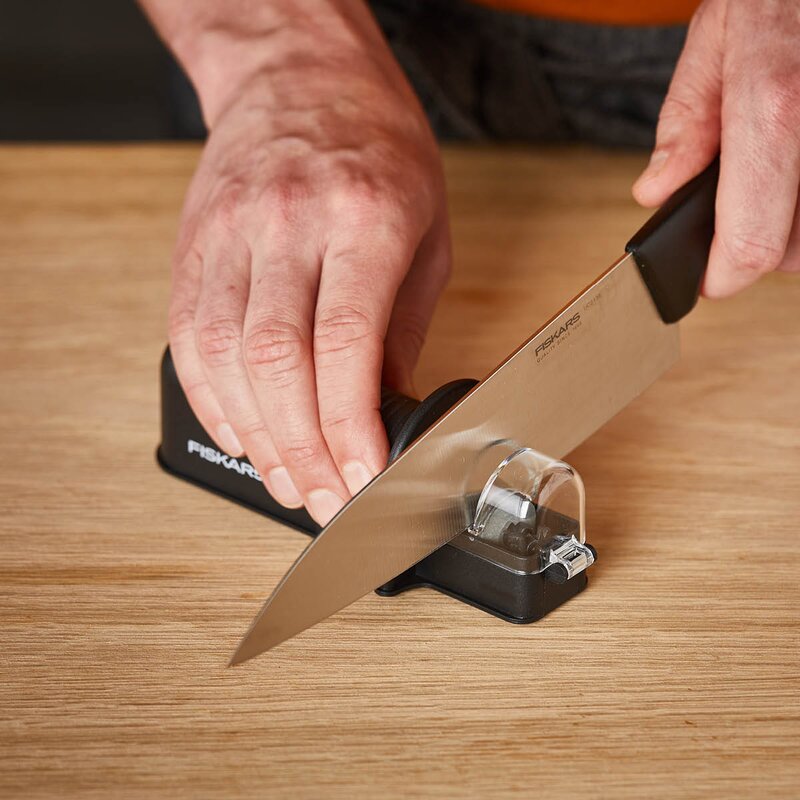 Fiskars Essential roll-sharp knivsliper