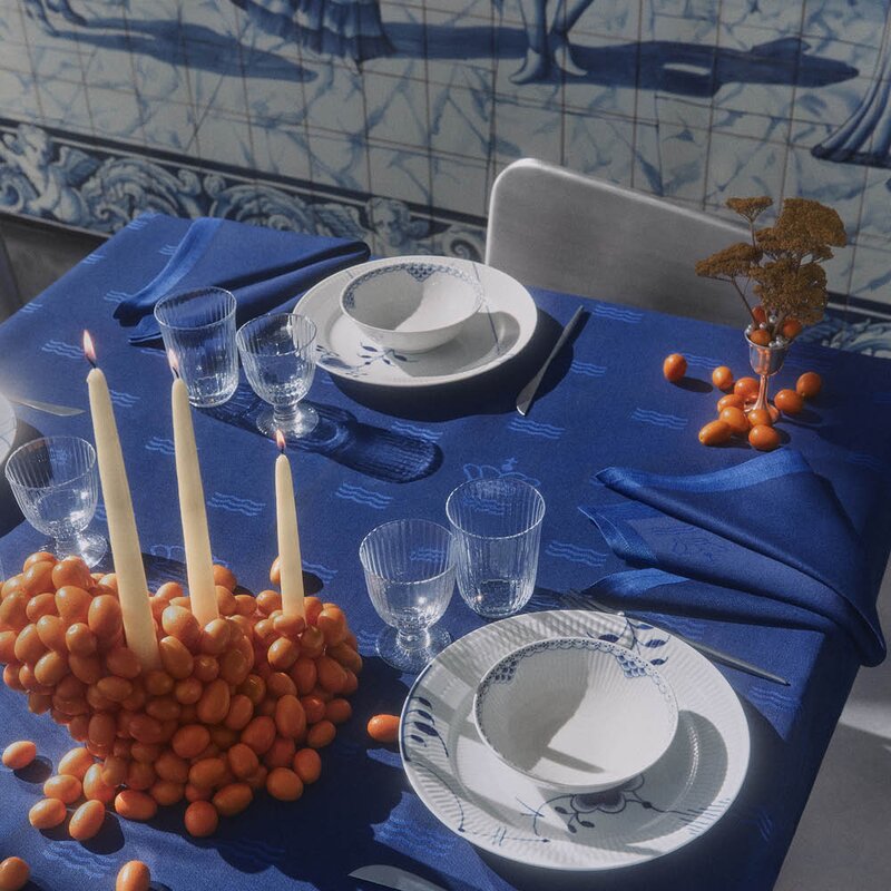 Royal Copenhagen Waves duk 144x270 cm blå