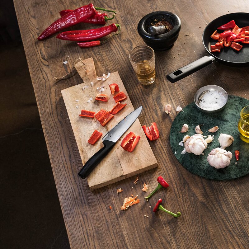 Fiskars Hard Edge kokkekniv medium