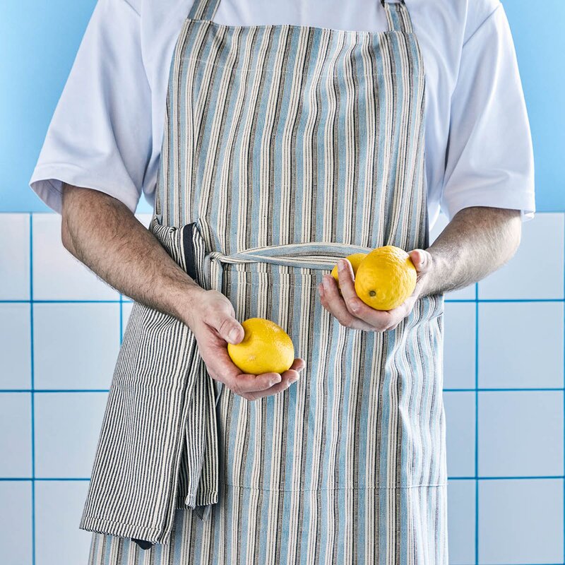 House Doctor Cook forkle i bomull 90x90 cm blå/sand