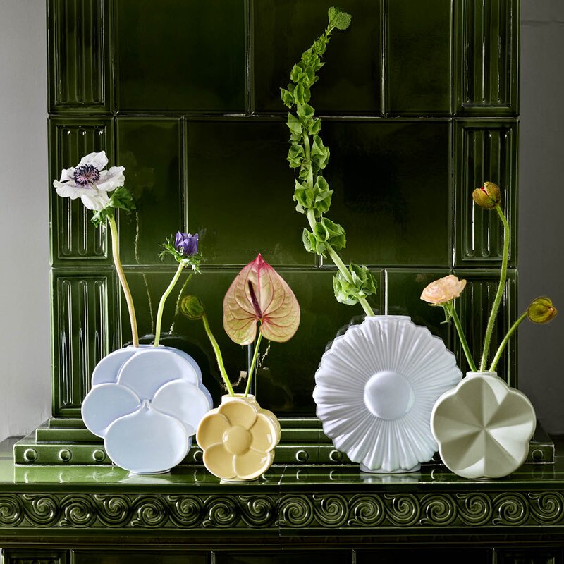 Lyngby Porcelæn Flower vase smørblomst 11,5 cm sand