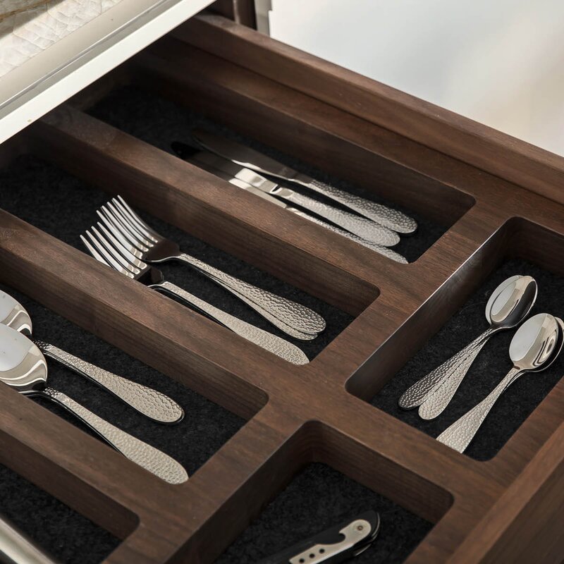 Vargen & Thor Frost Gråfot bestikksett 16 deler stål