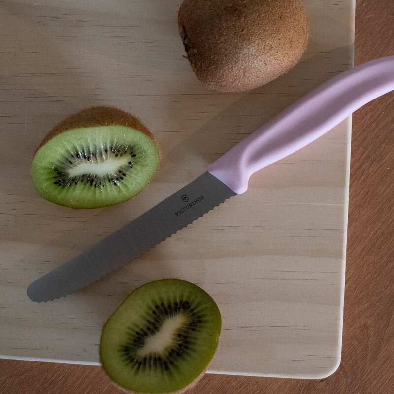 Victorinox Swiss Classic tomatkniv 11 cm rosa
