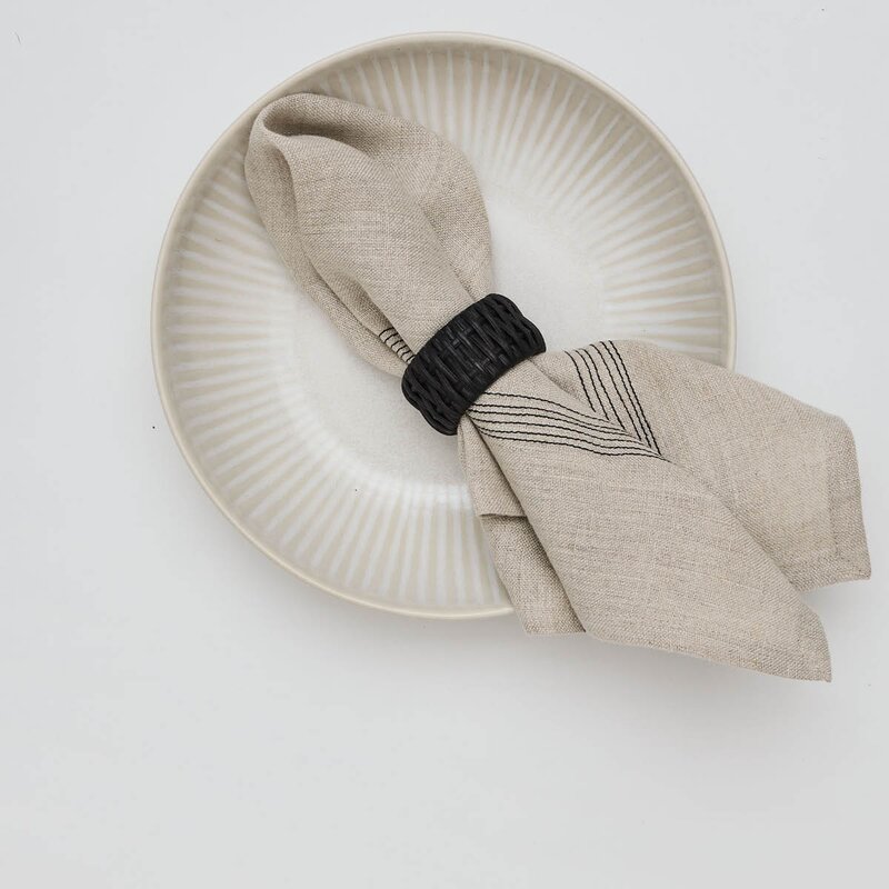 Tell Me More Livia tøyserviett 45x45 cm beige/svart