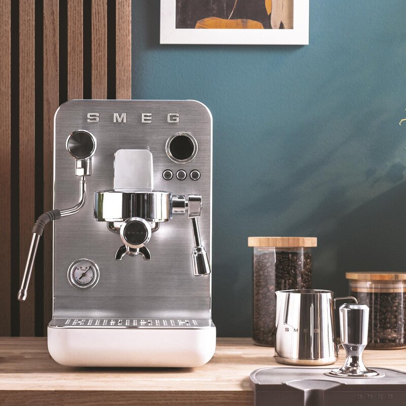 SMEG Minipro espressomaskin EMC02 1,7L hvit