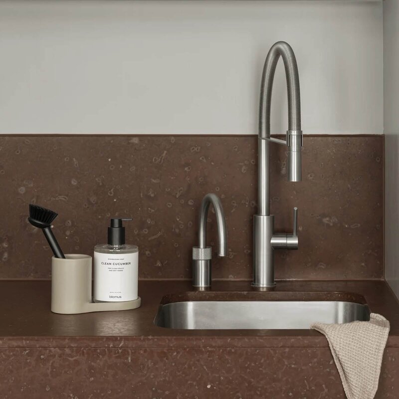 Blomus Arja oppvaskbørste 21,5 cm svart