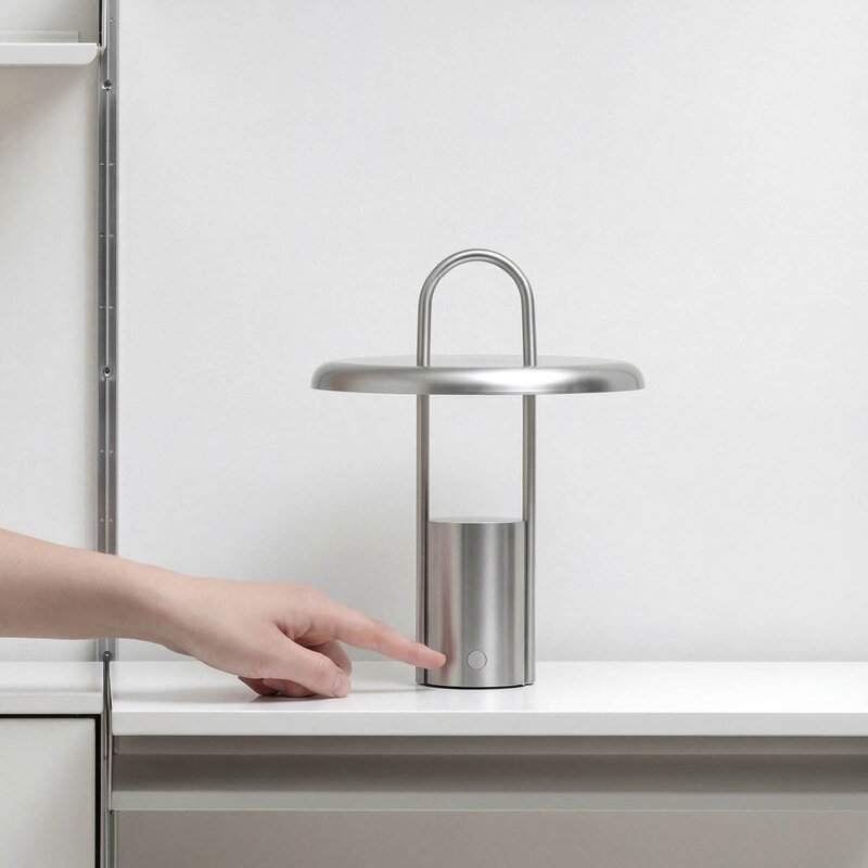 Stelton Pier LED-lampe, portabel 25 cm steel