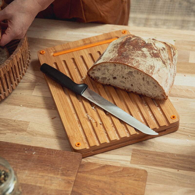 Fiskars Functional Form brødkniv 41 cm svart/rustfritt stål