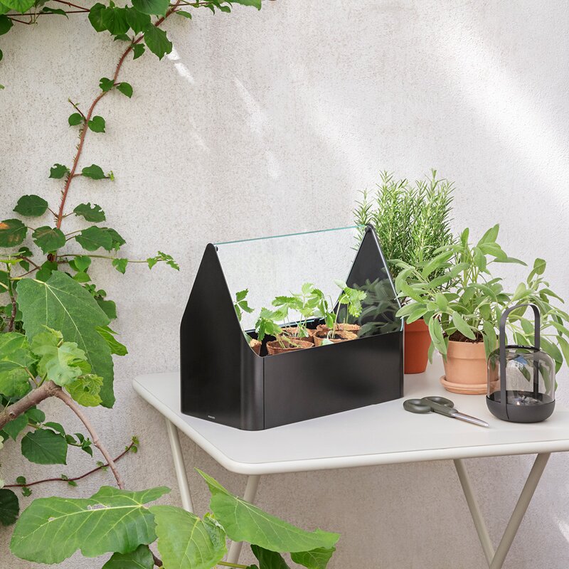 Eva Solo Simply Grow minidrivhus 20x42x32cm svart