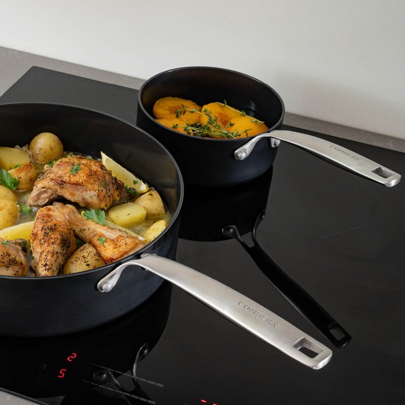 Combekk Element kasserolle keramisk med lokk 18 cm 3,7L svart