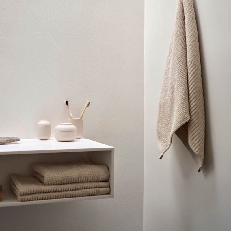 Zone Denmark Classic badehåndkle 70x140 cm sand