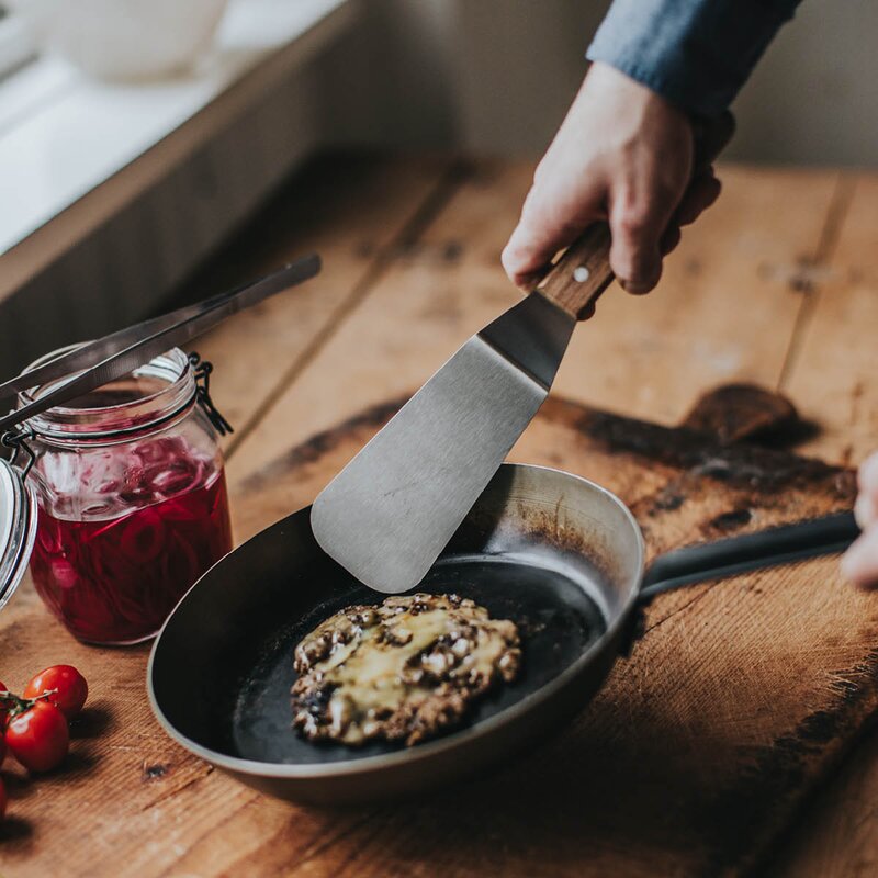 Dorre Studs stekespade 28 cm stål/akasietre