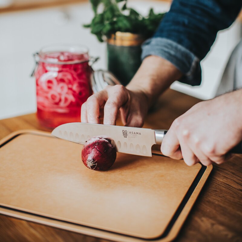 Dorre Asama Santoku kokkekniv 18 cm svart/sølv
