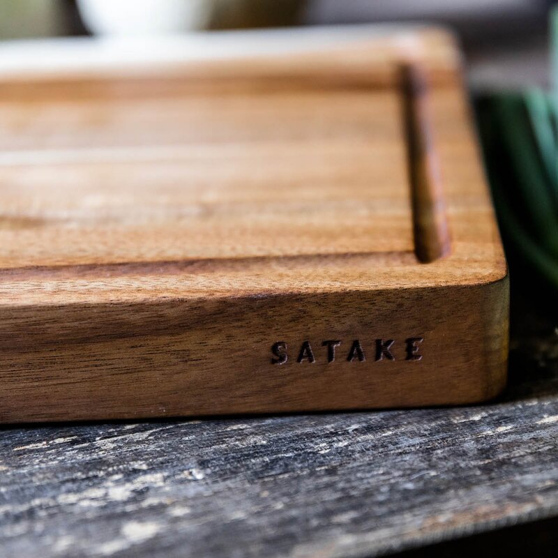 Satake Skjærebrett 43x28 cm akasie