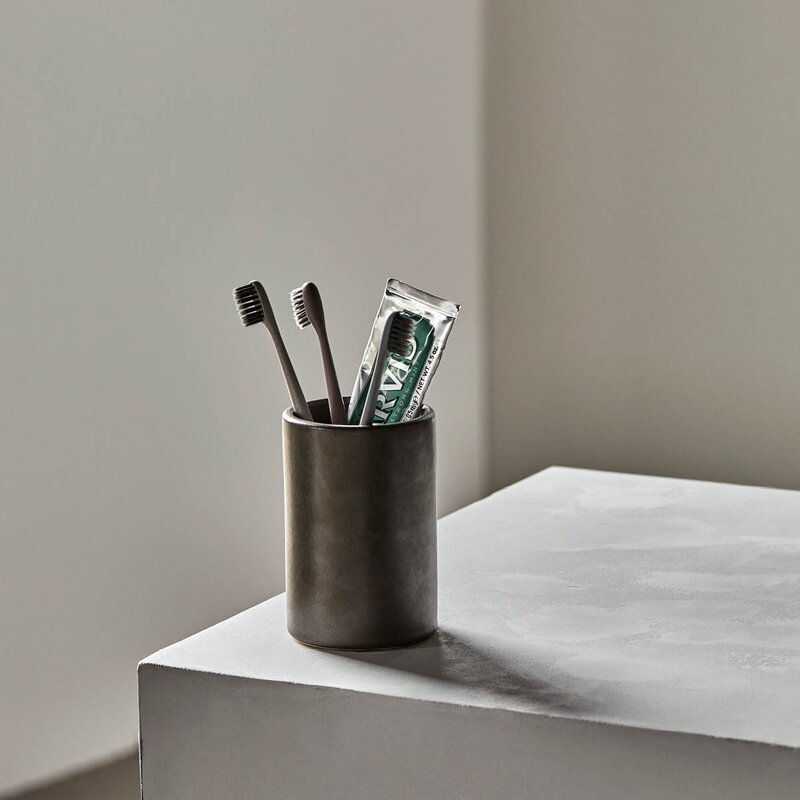 Meraki Datura oppbevaringskrukke 8x12 cm mørk grå