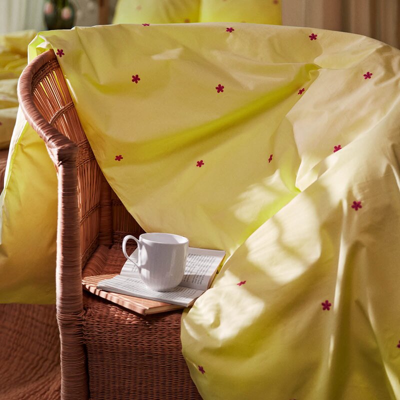 Juna Daisy sengetøy 140x220 cm gul