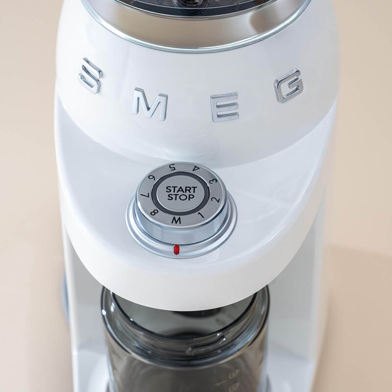 SMEG Kaffekvern CGF03 240g hvit