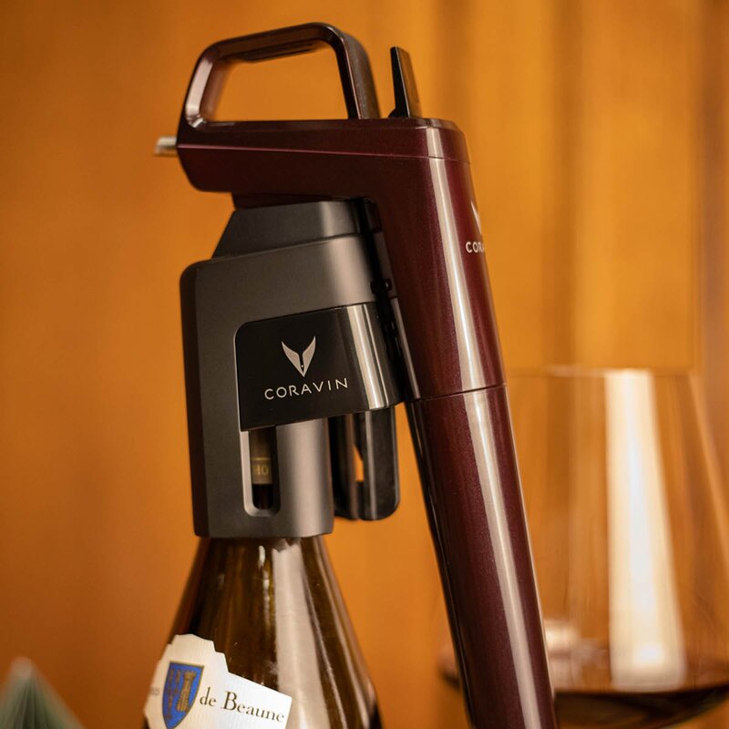 Coravin Timeless Six+ vinsystem i koffert 12 deler rød
