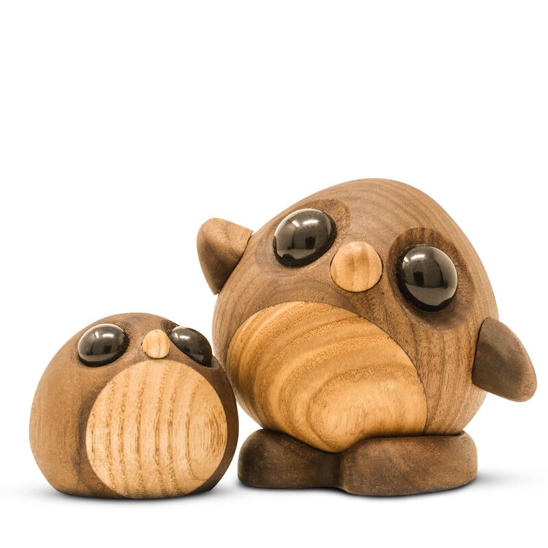 FableWood Daisy pingvin trefigur 8 cm valnøtt/ask