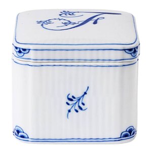 Royal Copenhagen Alphabet Collection firkantet bonbonniere F 13 cl blå/hvit