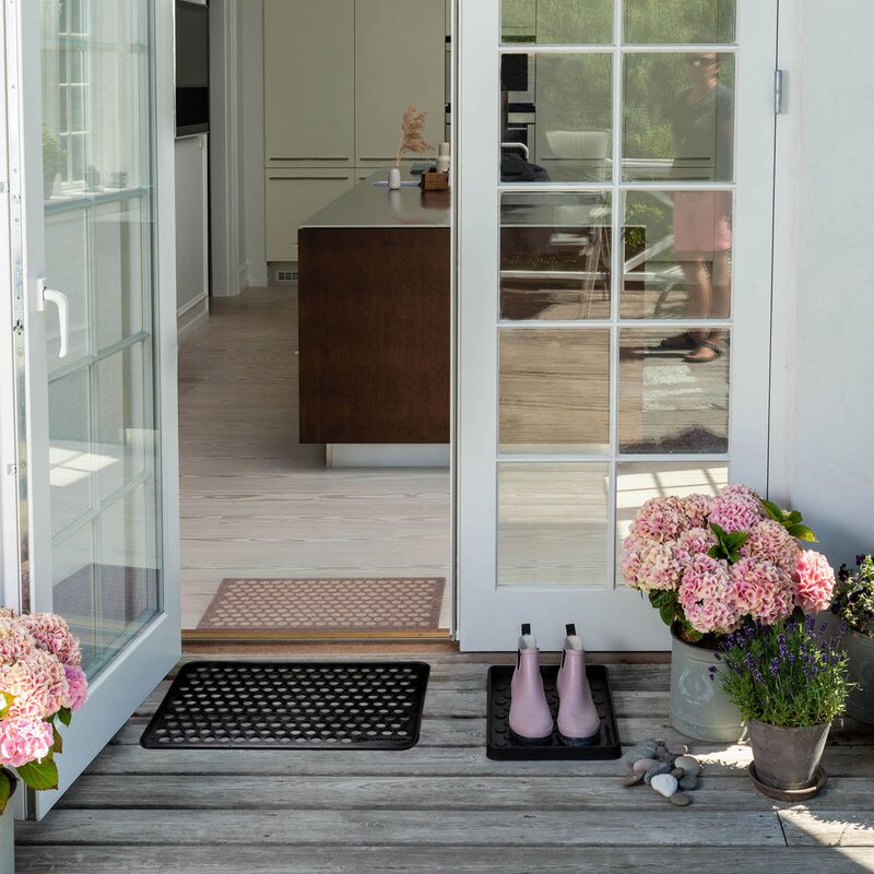 Tica Copenhagen Dot dørmatte gummi 40x60 cm svart