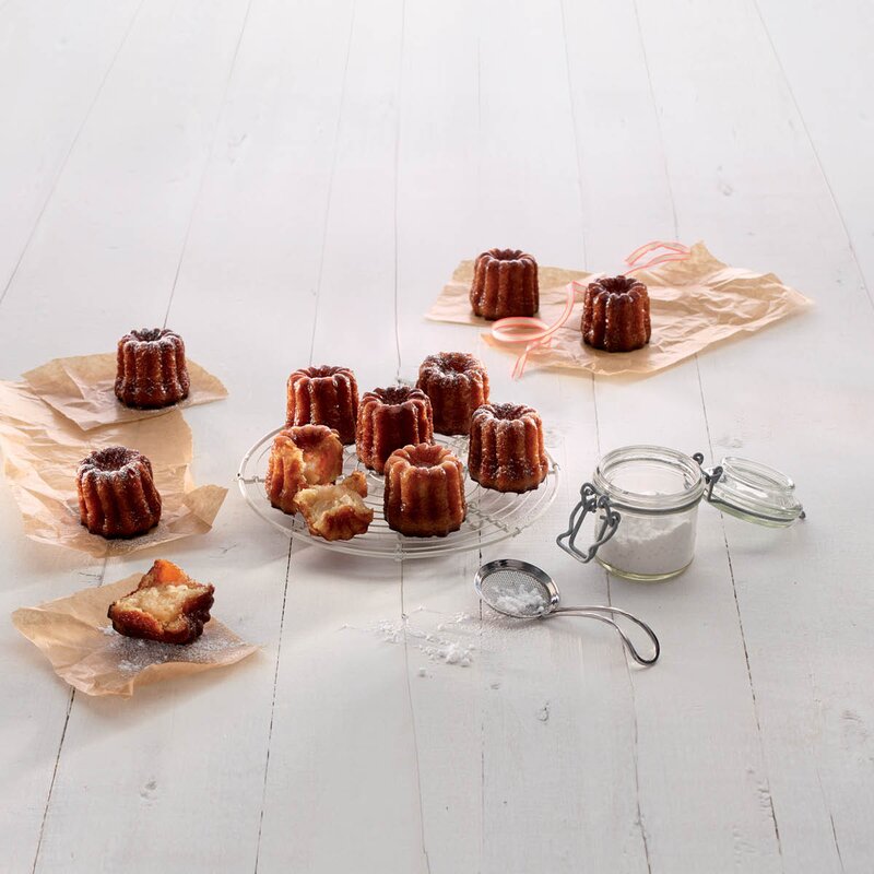 Lékué Silikonform for Canelé Bordelais 8 hull svart