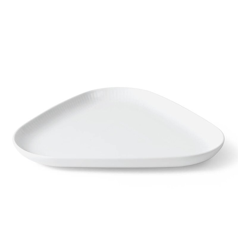 Royal Copenhagen Hvit Riflet trekantet fat 23 cm