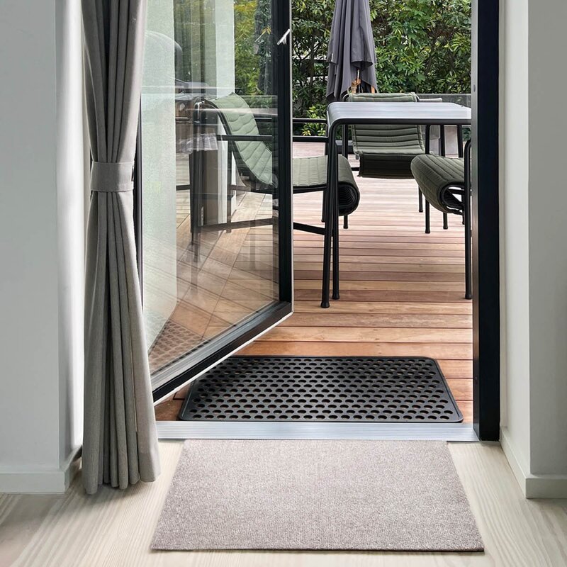 Tica Copenhagen Dot dørmatte gummi 90x60 cm svart